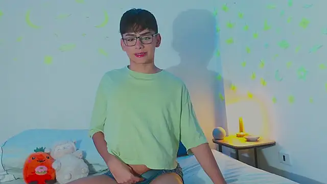 Snapshot of arnold_laurent_ chatting on 9, 2, 2025 arnold laurent  online show from 9, 2, 2025