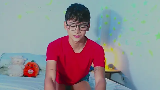 Snapshot of arnold_laurent_ chatting on 19, 2, 2025 arnold laurent  online show from 19, 2, 2025