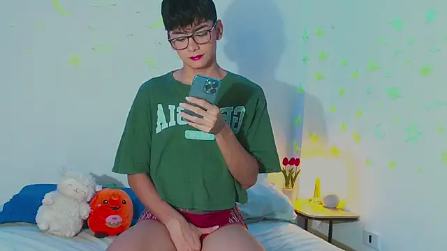 Snapshot of arnold_laurent_ chatting on 23, 2, 2025 arnold laurent  online show from 23, 2, 2025