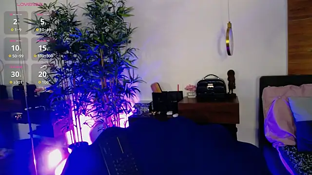 CreamyInkky  online show from 15, 1, 2026