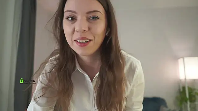 Snapshot of Victoria1Love chatting on 4, 2, 2025 Victoria1Love online show from 4, 2, 2025