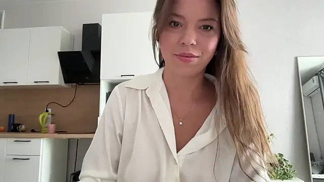 Snapshot of Victoria1Love chatting on 26, 9, 2025 Victoria1Love online show from 26, 9, 2025