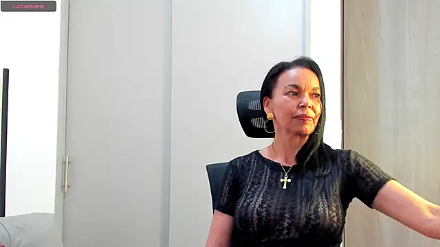 Evawalker  online show from 9, 9, 2025