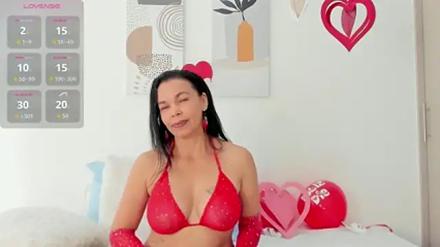 Evawalker  online show from 14, 2, 2026