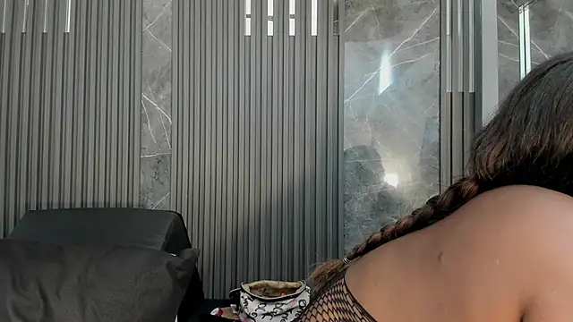 SaraiEvans online show from 2, 10, 2025