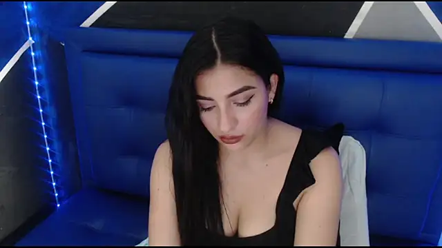 Snapshot of cherry_modelx_ chatting on 11, 10, 2025 cherry modelx online show from 11, 10, 2025