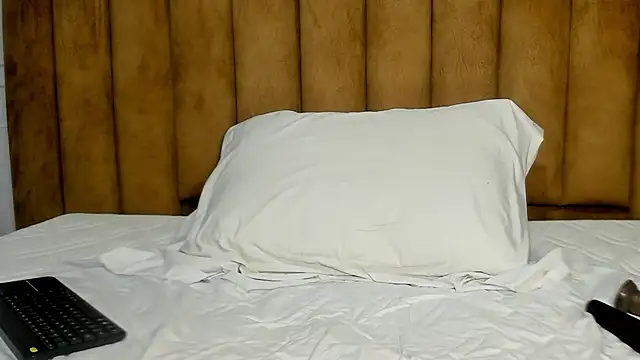 Daphne81  online show from 5, 1, 2025