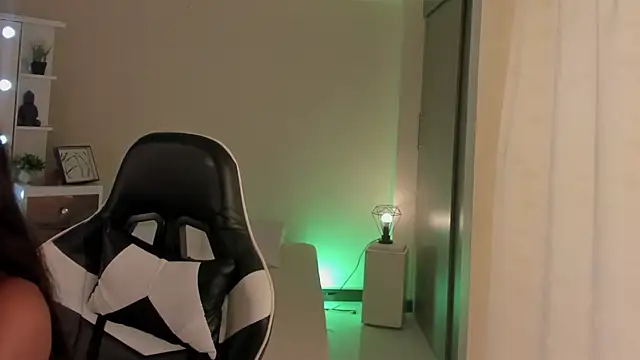 SavannahWildee online show from 2, 3, 2025