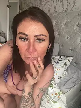 Snapshot of Naughtynanny75 chatting on 21, 1, 2025 Naughtynanny75 online show from 21, 1, 2025