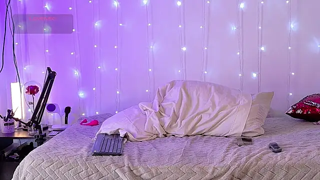 Snapshot of aryalovejoy chatting on 18, 2, 2025 aryalovejoy online show from 18, 2, 2025