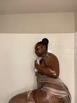 LillShayy online show from 7, 12, 2024