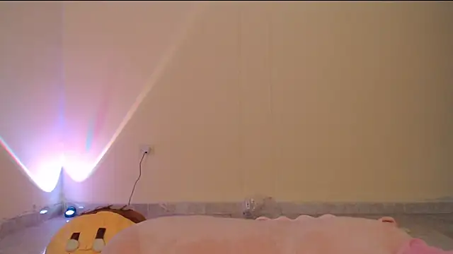  maiahairy  online show from 8, 1, 2025