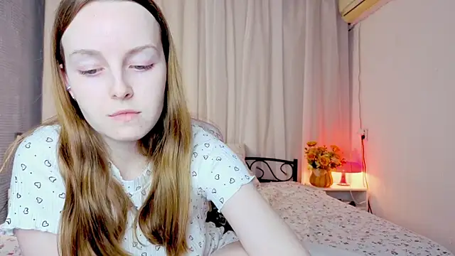 Snapshot of Wild__flowers chatting on 25, 10, 2025 Wild flowers online show from 25, 10, 2025