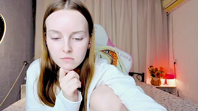 Snapshot of Wild__flowers chatting on 31, 10, 2025 Wild flowers online show from 31, 10, 2025