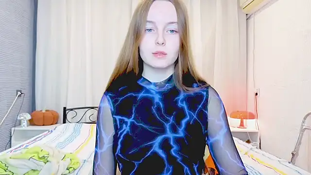 Snapshot of Wild__flowers chatting on 12, 11, 2025 Wild flowers online show from 12, 11, 2025