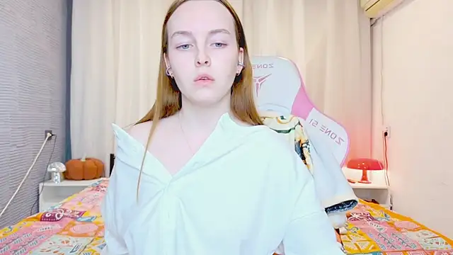 Snapshot of Wild__flowers chatting on 19, 11, 2025 Wild flowers online show from 19, 11, 2025