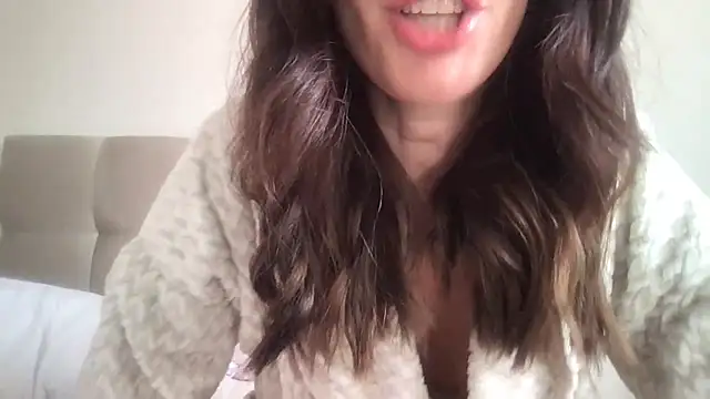 paolajonez online show from 19, 9, 2025