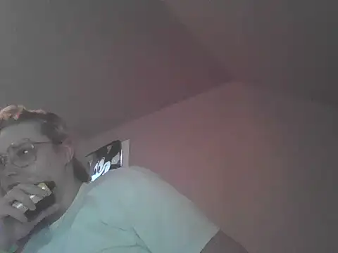 Snapshot of Lalalynn chatting on 8, 5, 2026 Lalalynn online show from 8, 5, 2026