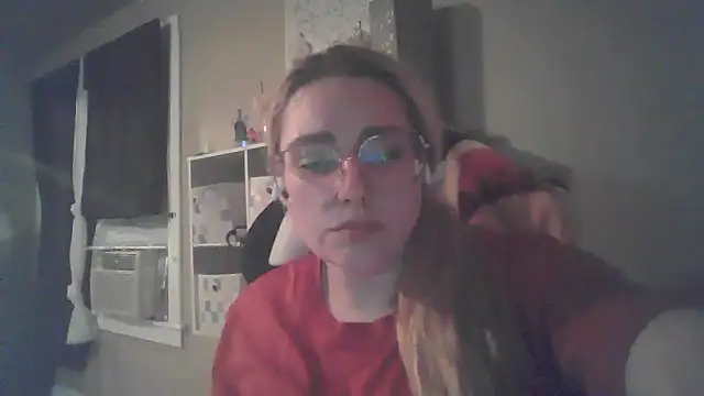 Snapshot of Lalalynn chatting on 11, 6, 2026 Lalalynn online show from 11, 6, 2026
