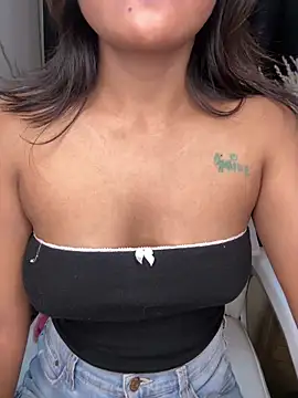 LeisyXO online show from 9, 1, 2025