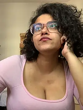 Curvydesifromgermany online show from 10, 3, 2025