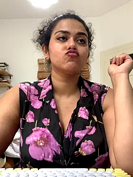 Curvydesifromgermany online show from 10, 9, 2025