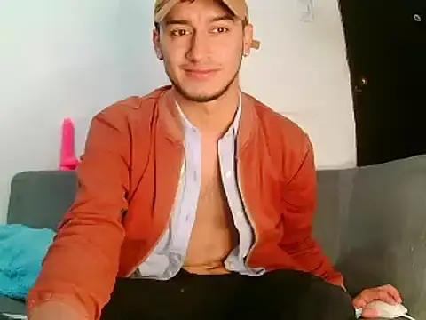 Snapshot of Kevin_Torres chatting on 14, 12, 2024 Kevin Torres online show from 14, 12, 2024