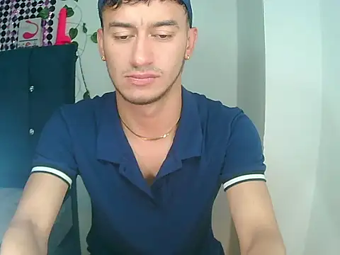 Snapshot of Kevin_Torres chatting on 19, 12, 2024 Kevin Torres online show from 19, 12, 2024