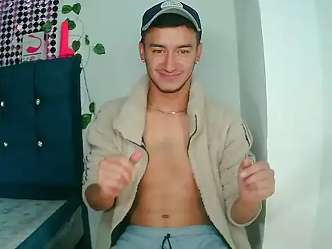 Snapshot of Kevin_Torres chatting on 27, 12, 2024 Kevin Torres online show from 27, 12, 2024