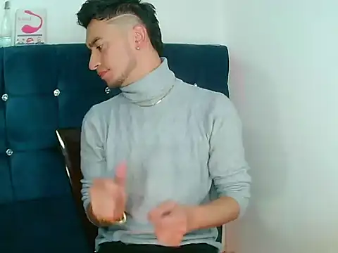 Snapshot of Kevin_Torres chatting on 2, 1, 2025 Kevin Torres online show from 2, 1, 2025