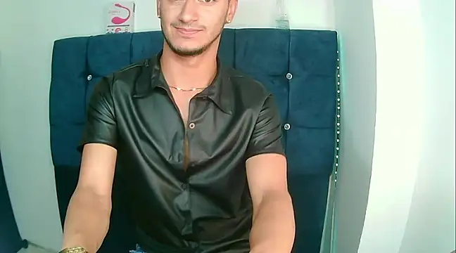 Snapshot of Kevin_Torres chatting on 11, 1, 2025 Kevin Torres online show from 11, 1, 2025