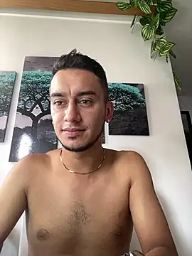 Snapshot of Kevin_Torres chatting on 21, 2, 2025 Kevin Torres online show from 21, 2, 2025