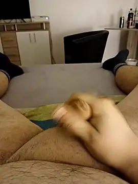 Snapshot of BennoSingle chatting on 2, 12, 2025 BennoSingle online show from 2, 12, 2025