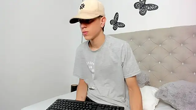 Snapshot of Dei_v_48 chatting on 6, 2, 2025 Dei v 48 online show from 6, 2, 2025