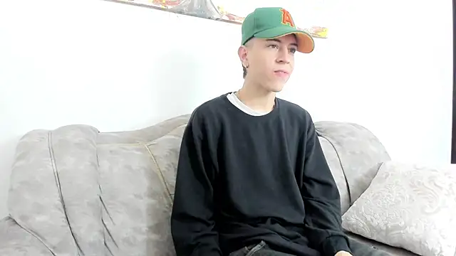 Snapshot of Dei_v_48 chatting on 26, 2, 2025 Dei v 48 online show from 26, 2, 2025