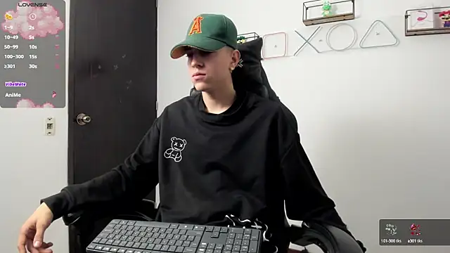 Snapshot of Dei_v_48 chatting on 4, 3, 2025 Dei v 48 online show from 4, 3, 2025