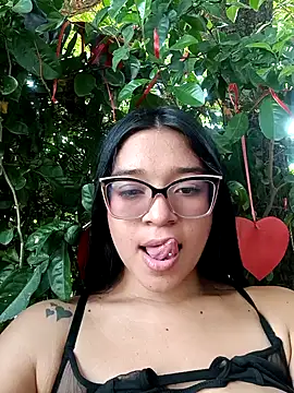 -VICKKY online show from 3, 3, 2025