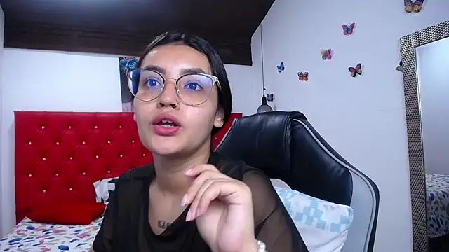 Snapshot of antonella_sweetlittle chatting on 16, 1, 2026 antonella sweetlittle online show from 16, 1, 2026