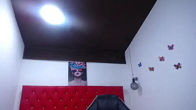 Snapshot of antonella_sweetlittle chatting on 18, 1, 2026 antonella sweetlittle online show from 18, 1, 2026