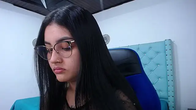 Snapshot of antonella_sweetlittle chatting on 5, 2, 2026 antonella sweetlittle online show from 5, 2, 2026