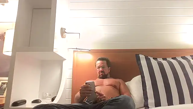 sluttydylan online show from 4, 10, 2025