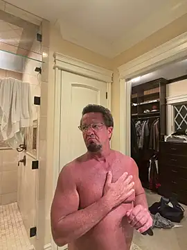 sluttydylan online show from 8, 6, 2026