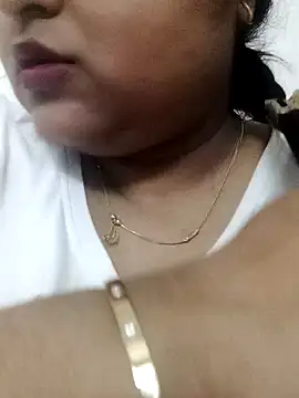 smile pretty online show from 3, 1, 2025