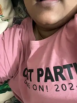 smile pretty online show from 11, 11, 2025