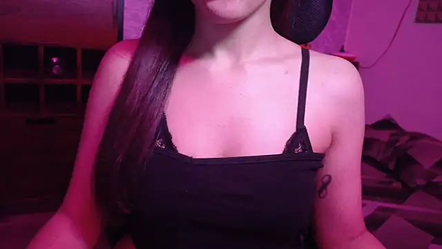 MidnightFlame online show from 12, 10, 2025