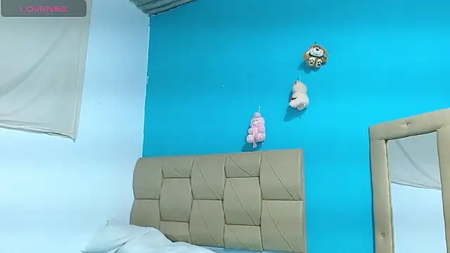 Stefanny Taylor  online show from 28, 1, 2025