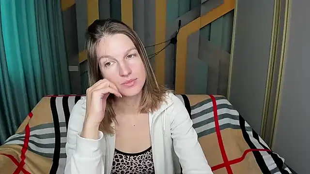 EmilyWalkeri online show from 2, 10, 2025