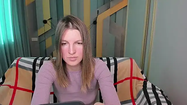 EmilyWalkeri online show from 21, 11, 2025