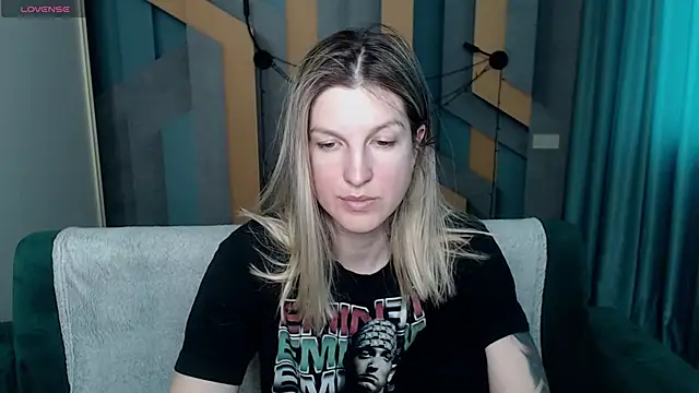 EmilyWalkeri online show from 8, 2, 2026