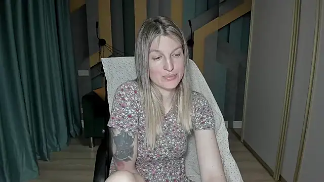 EmilyWalkeri online show from 15, 5, 2026